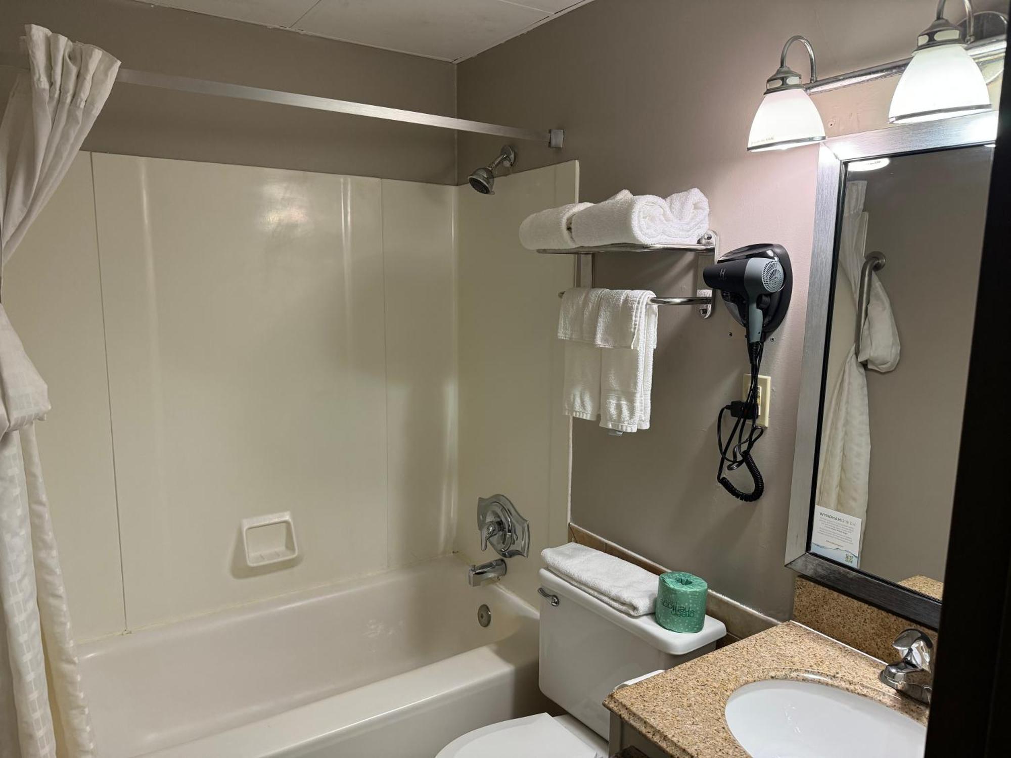 South Ridge Inn North Ridgeville 외부 사진