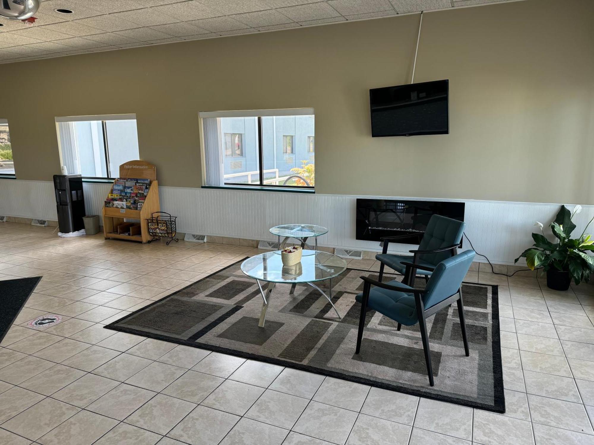 South Ridge Inn North Ridgeville 외부 사진